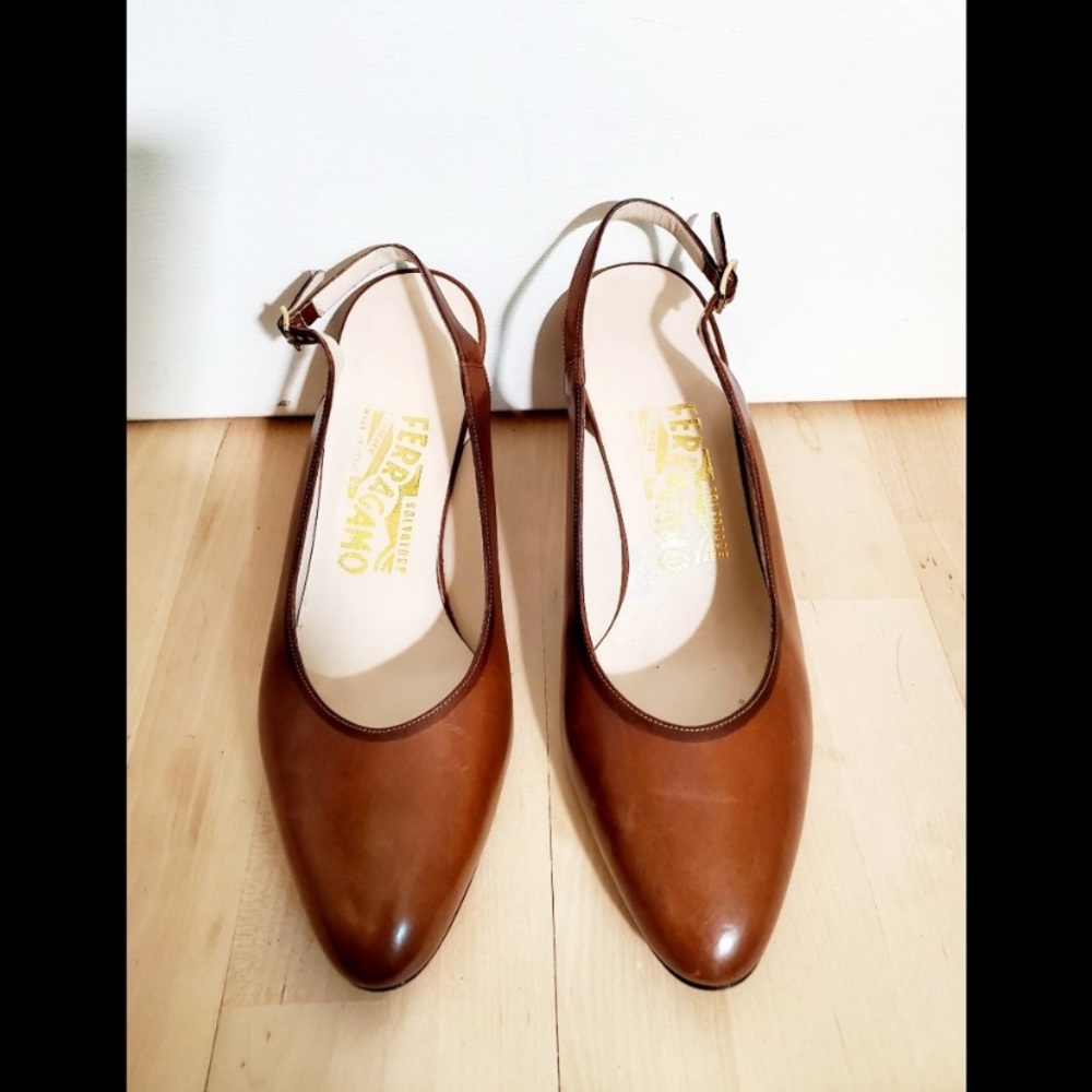 Vintage Salvatore Ferragamo Brown Sling Ba…